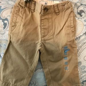 Children’s place 6-9 months boys pants